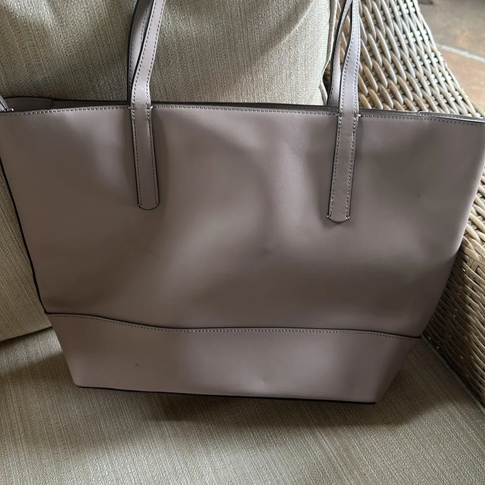 Kate Spade Rose/Pink shoulder purse. Barely used. - Picture 5 of 6